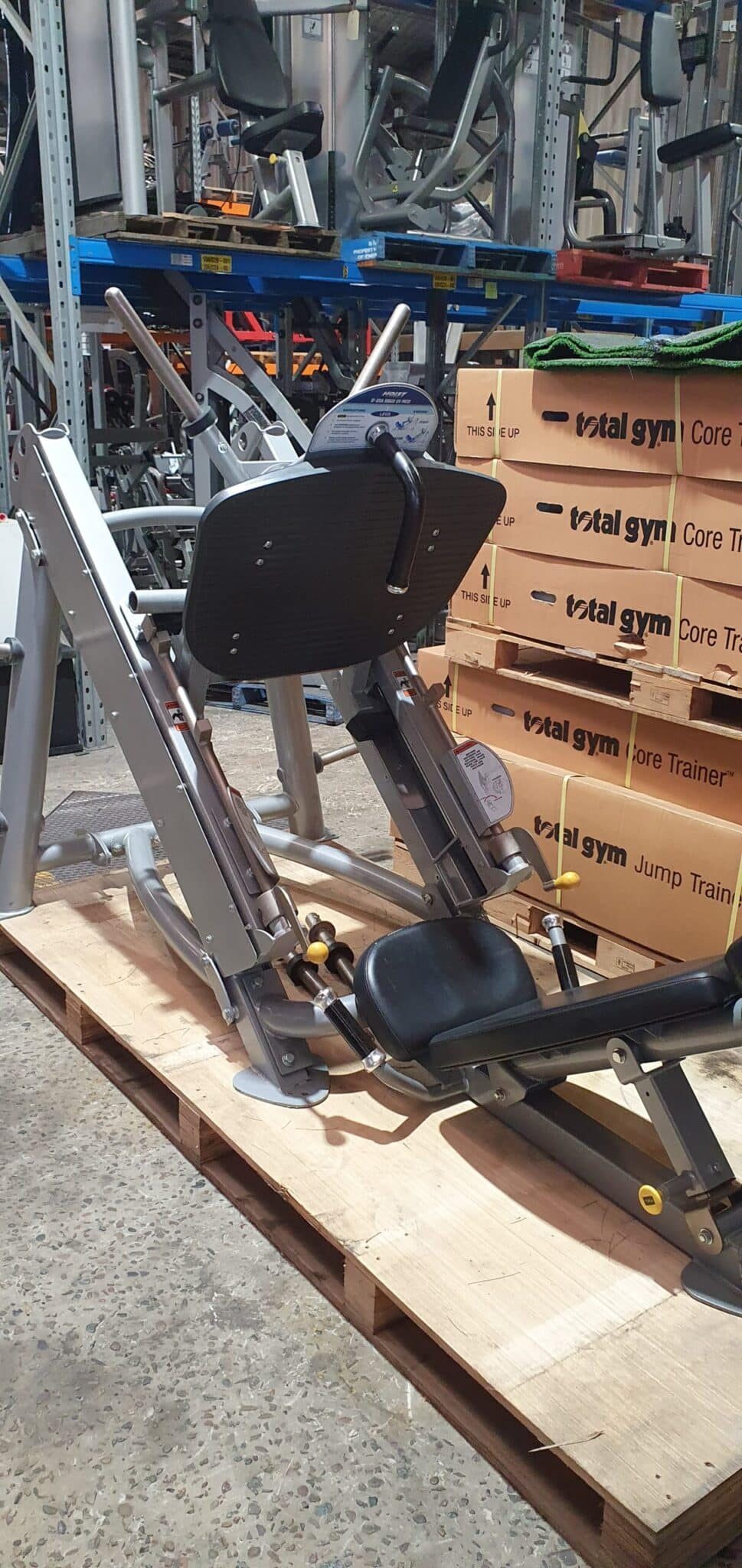 Hoist CF3355 Angled Linear Leg Press Gym Solutions
