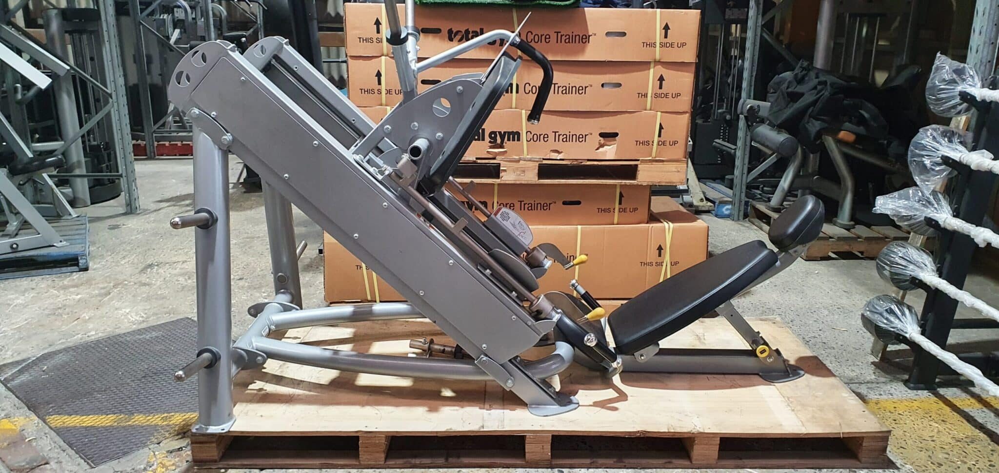 Hoist CF3355 Angled Linear Leg Press Gym Solutions