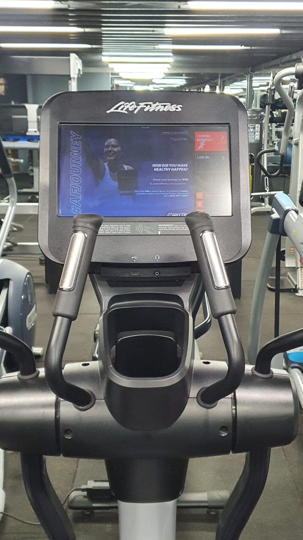 Life Fitness Elevation Series Cross Trainer w/ Discover SE3 user view